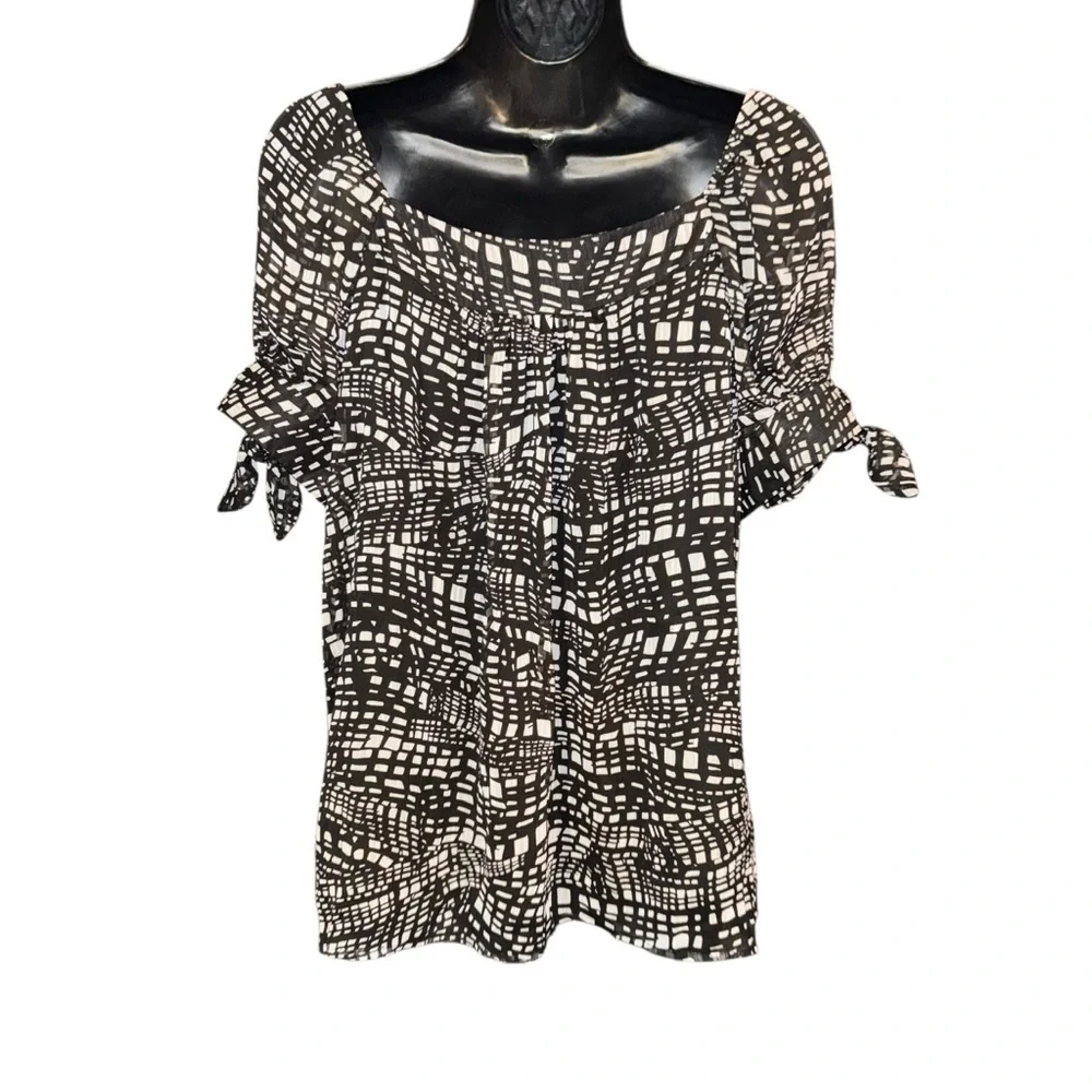 Ninety Women’s Black White Abstract Print Top Large Elastic Sleeve Blouse - Picture 3 of 6